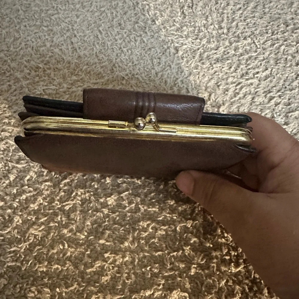 Vintage Buxton Brown Leather  Wallet full grain cowhide exterior - Picture 5 of 14